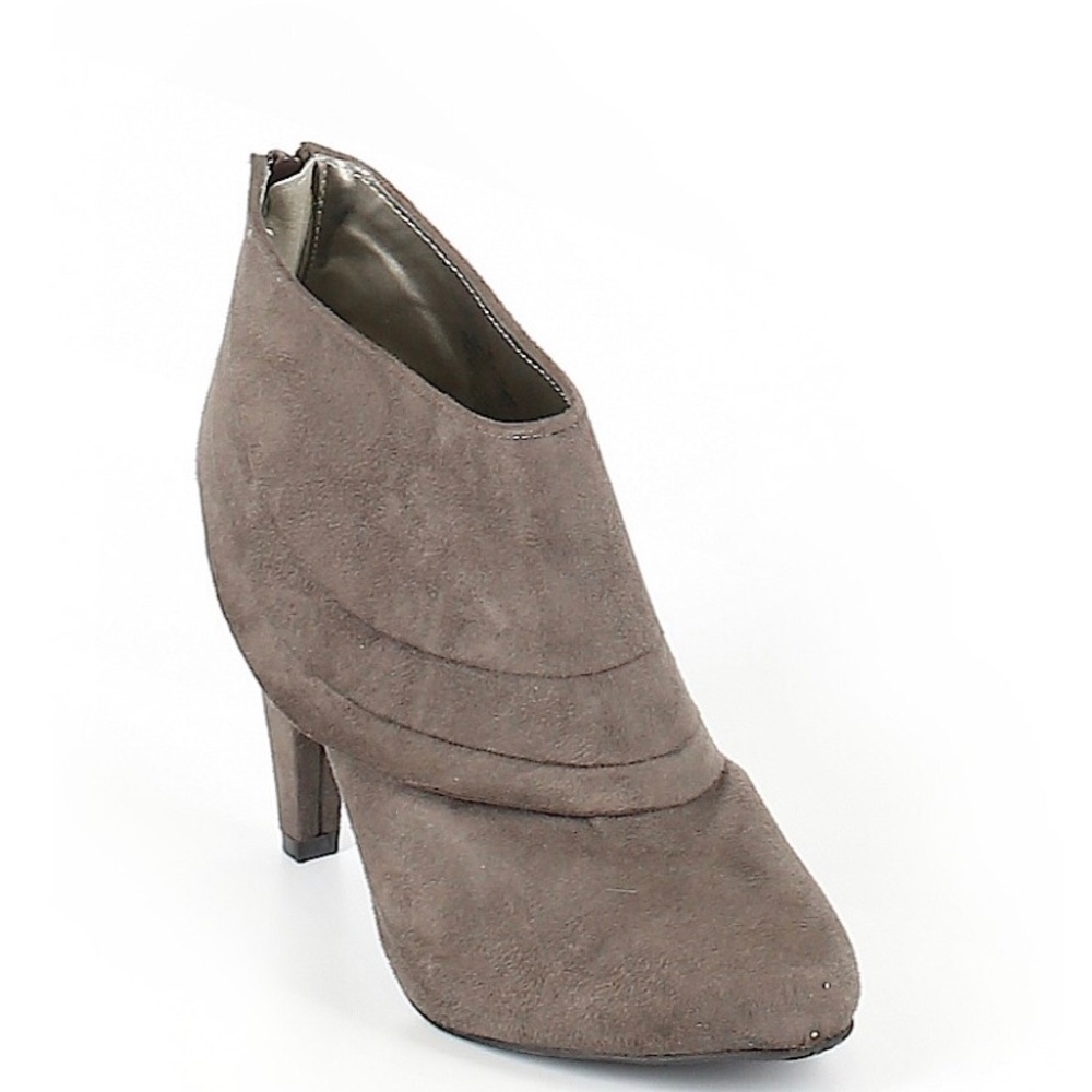 Mossimo Grey Booties Size 9